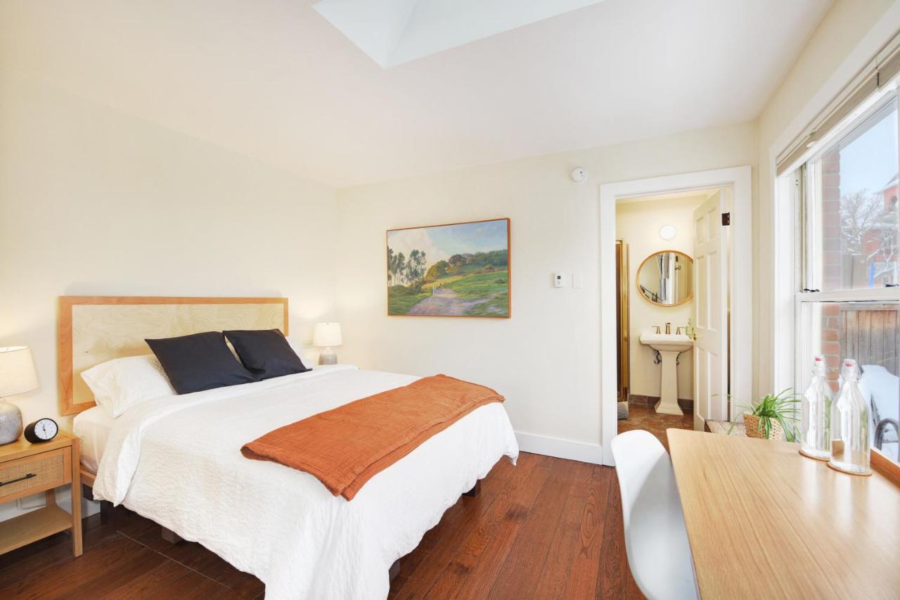 | Boulder Guest House