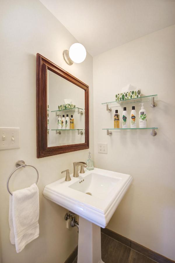 | Boulder Guest House