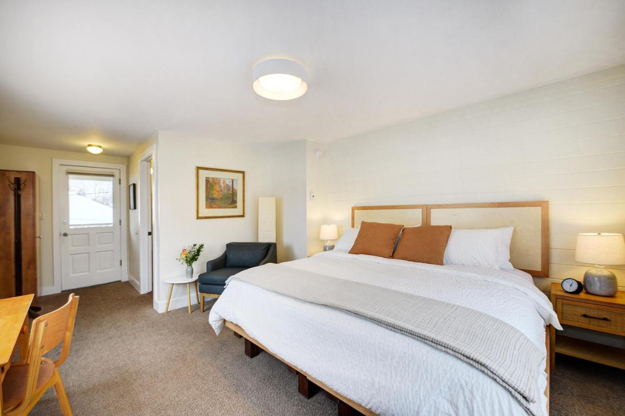 | Boulder Guest House