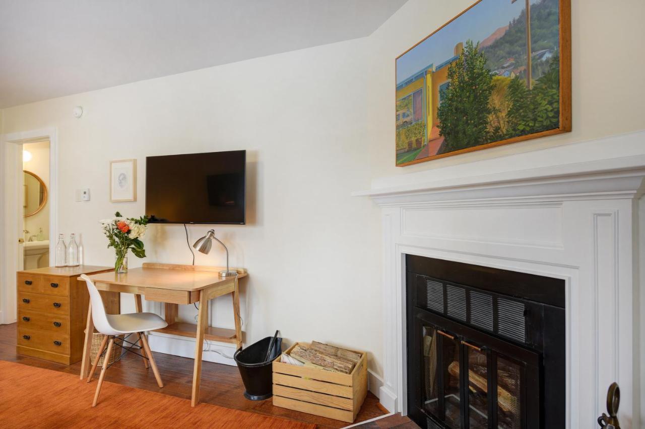 | Boulder Guest House