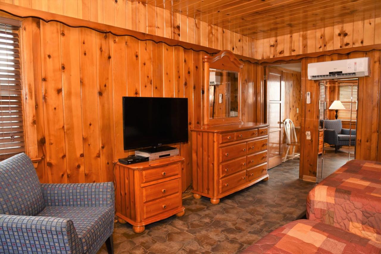 | The Kern Lodge