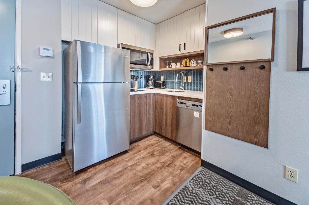 Studio Suite with King Bed - Non-Smoking at Staybridge Suites Cedar Rapids North by IHG