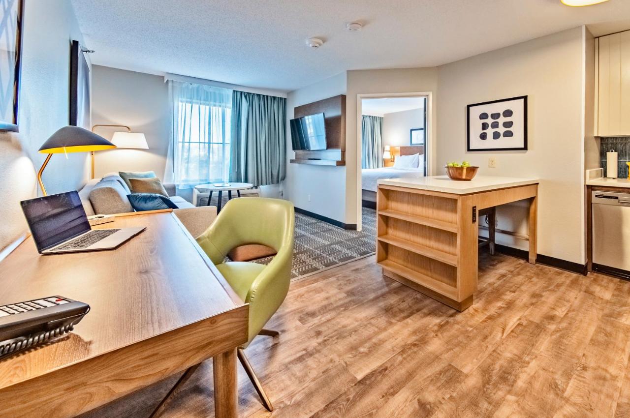 One-Bedroom Queen Suite at Staybridge Suites Cedar Rapids North by IHG