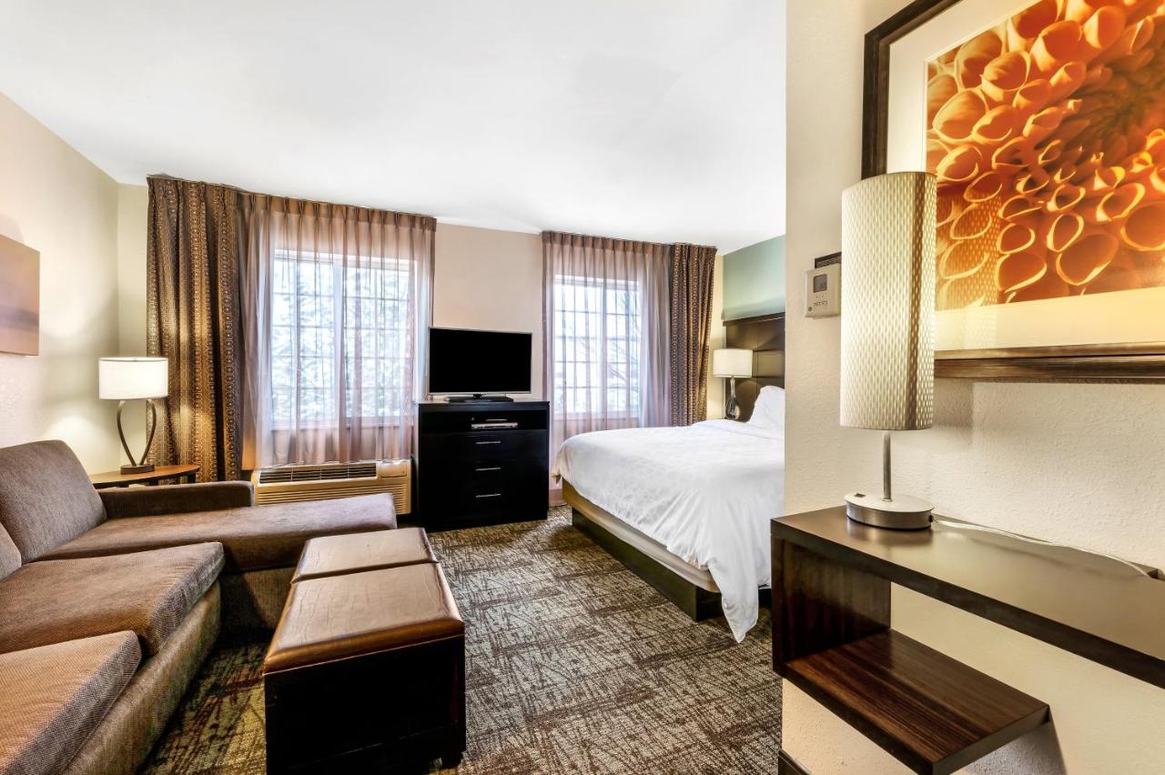 | Staybridge Suites-Philadelphia/Mount Laurel, an IHG Hotel
