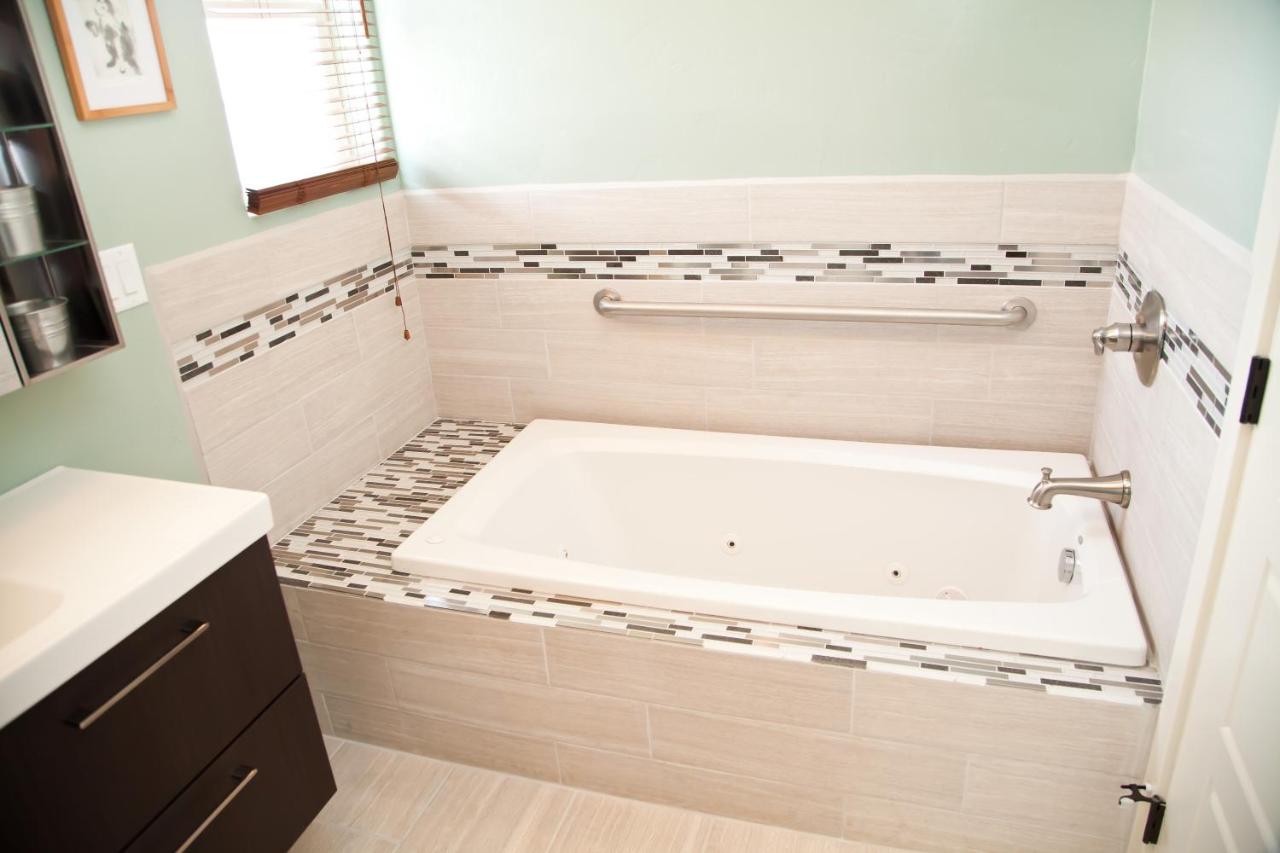 | The Flagstone Boutique Inn & Suites