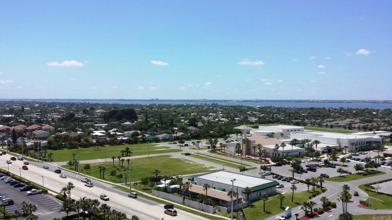  | Radisson Suite Hotel Oceanfront