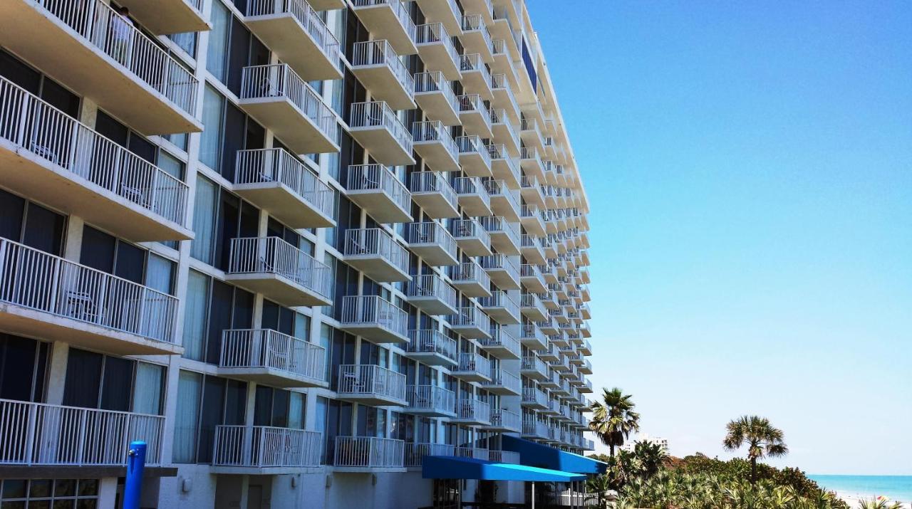  | Radisson Suite Hotel Oceanfront