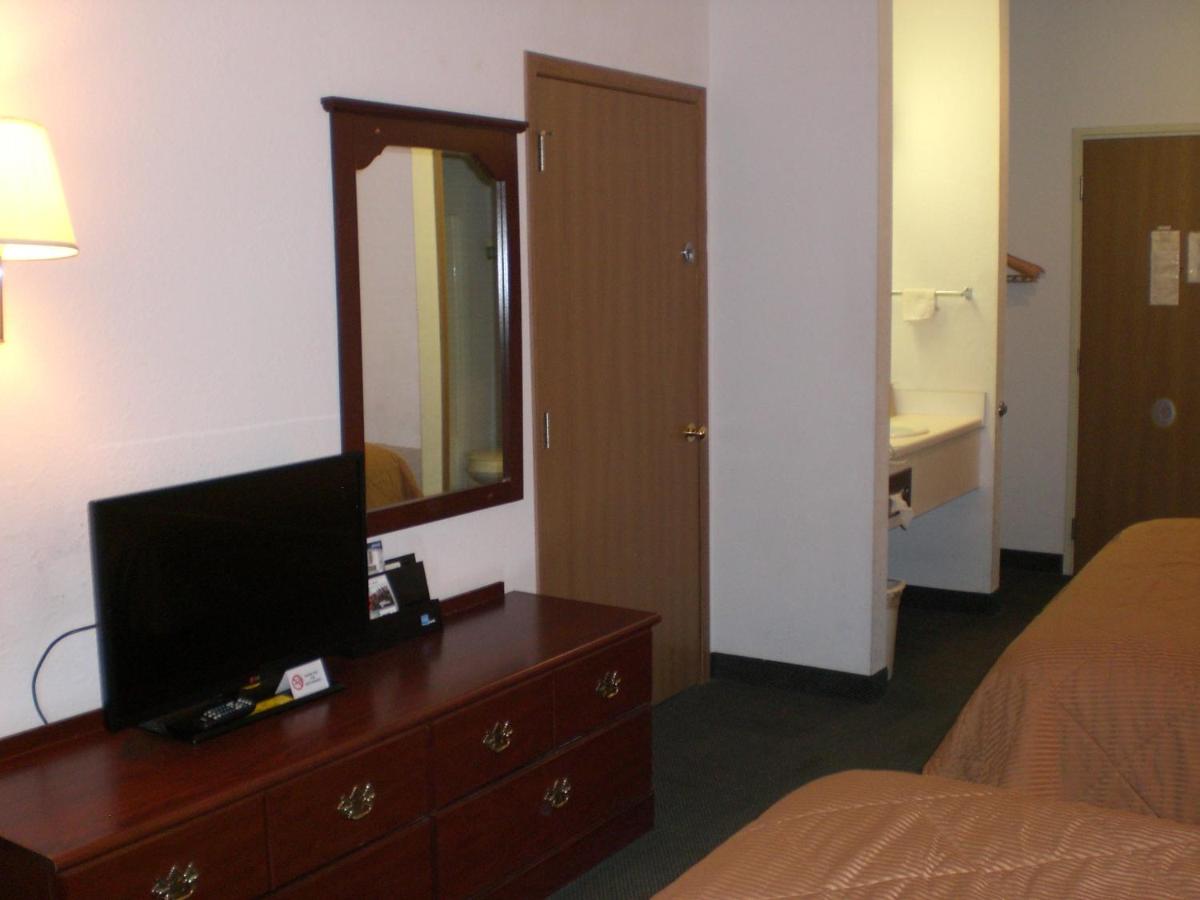 | Days Inn by Wyndham Butler