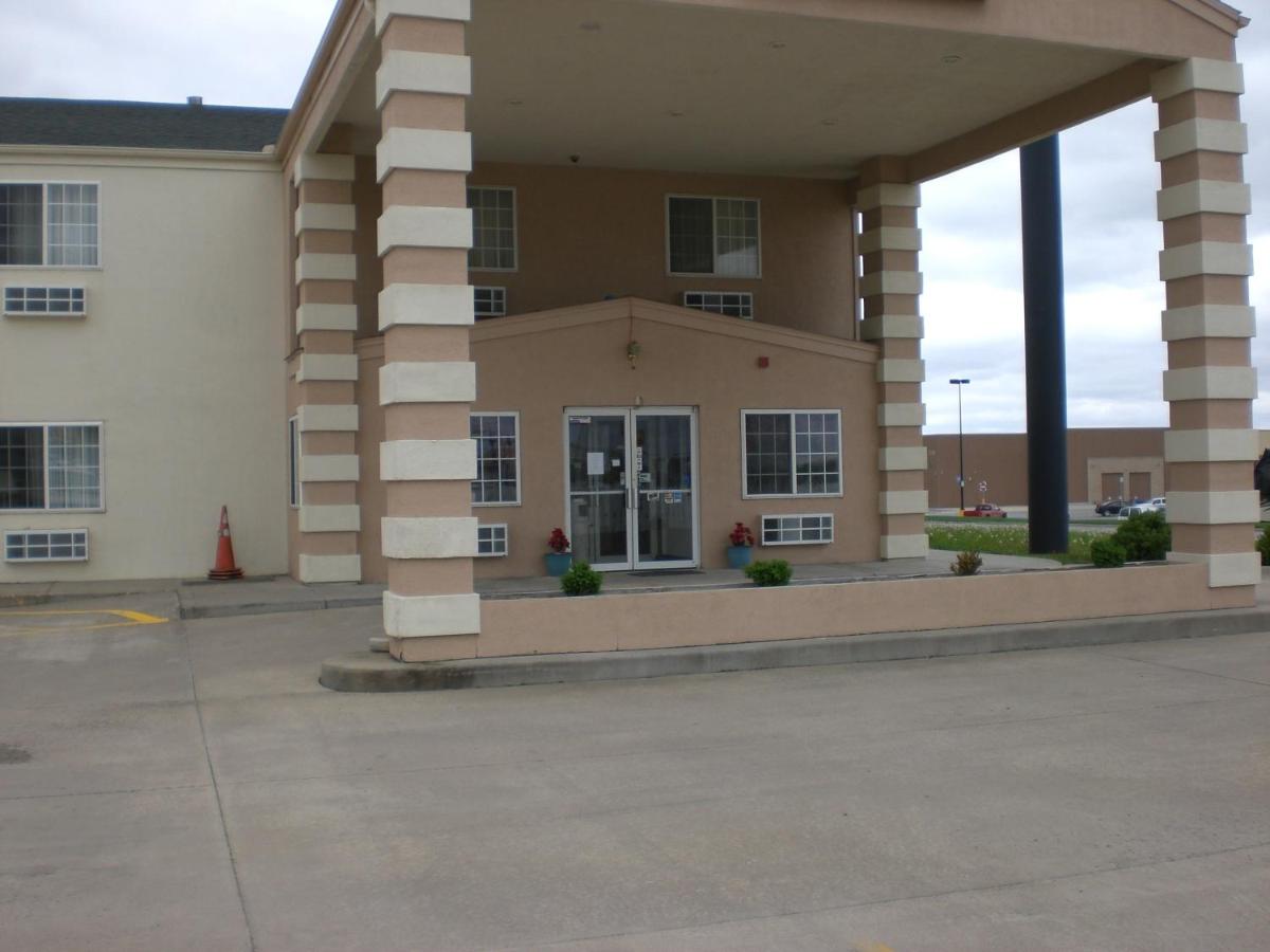 | Days Inn by Wyndham Butler