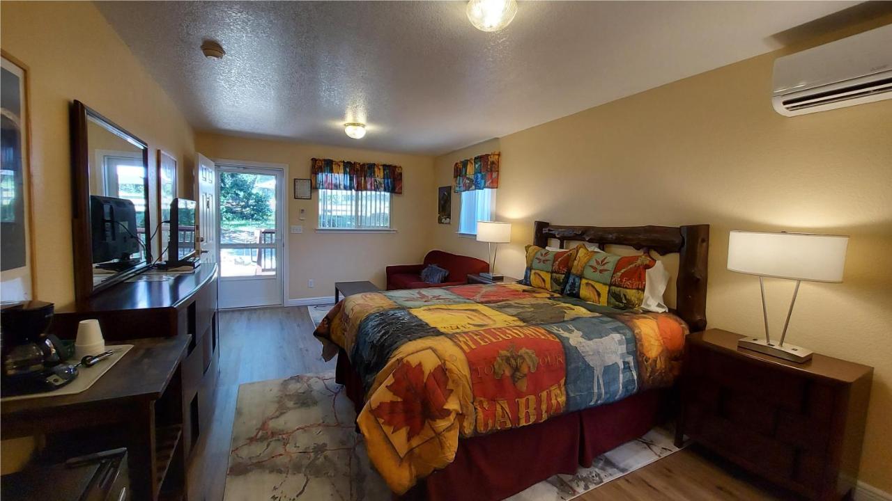 | Little Valley Inn