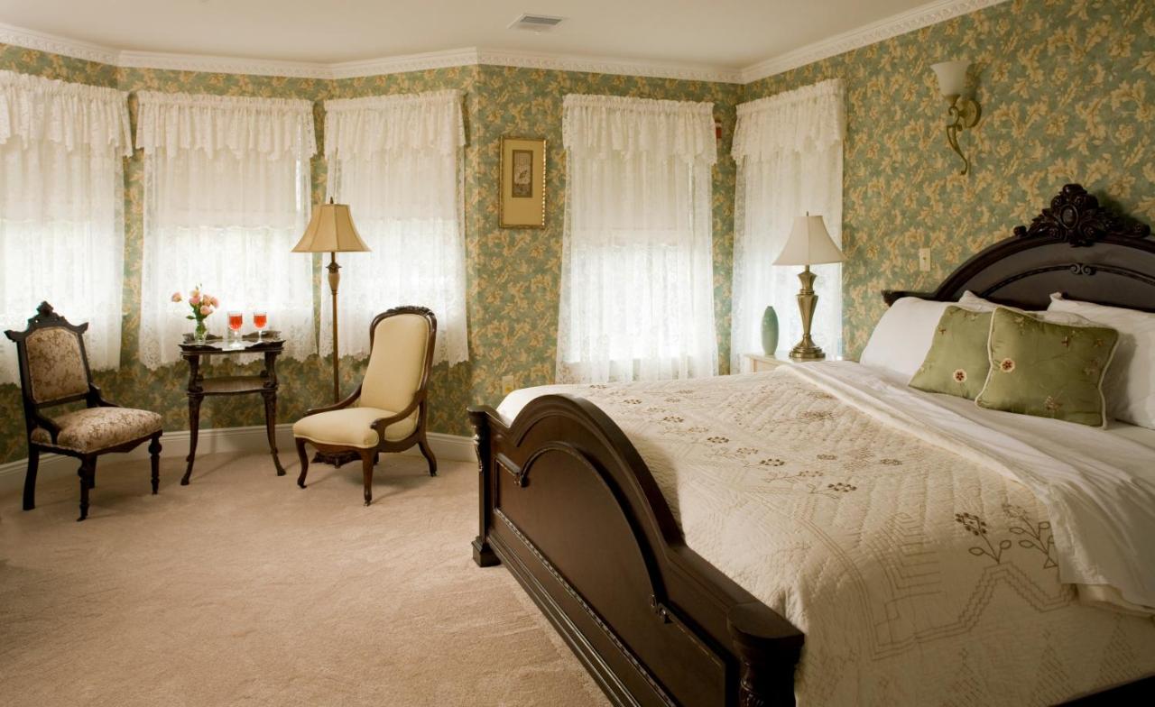  | Wilbraham Mansion