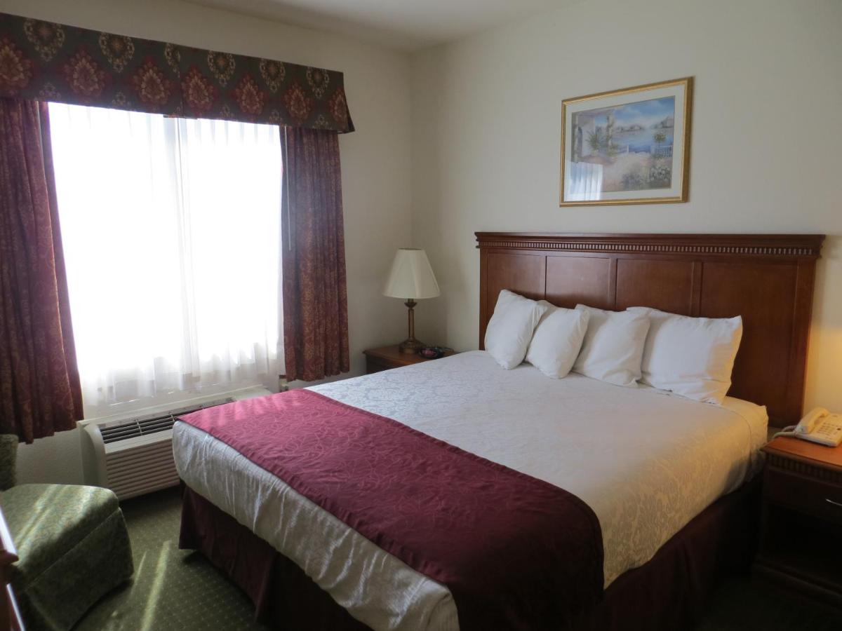  | Best Western Plus Lake Elsinore Inn & Suites