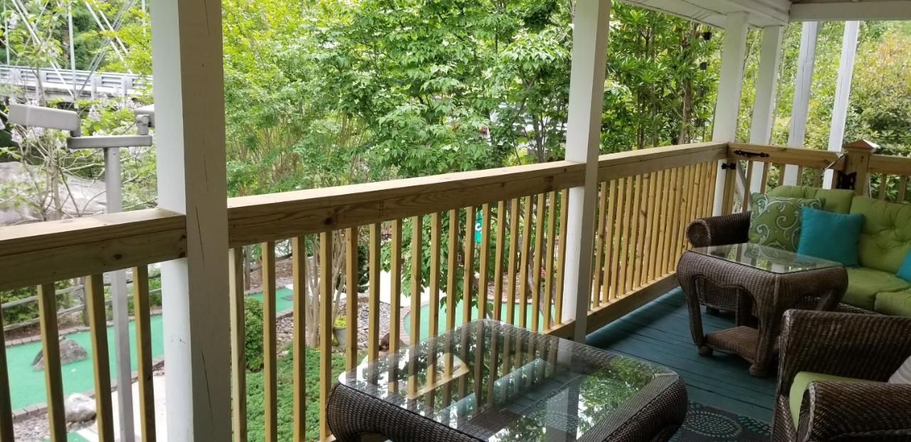 | Broad River Inn