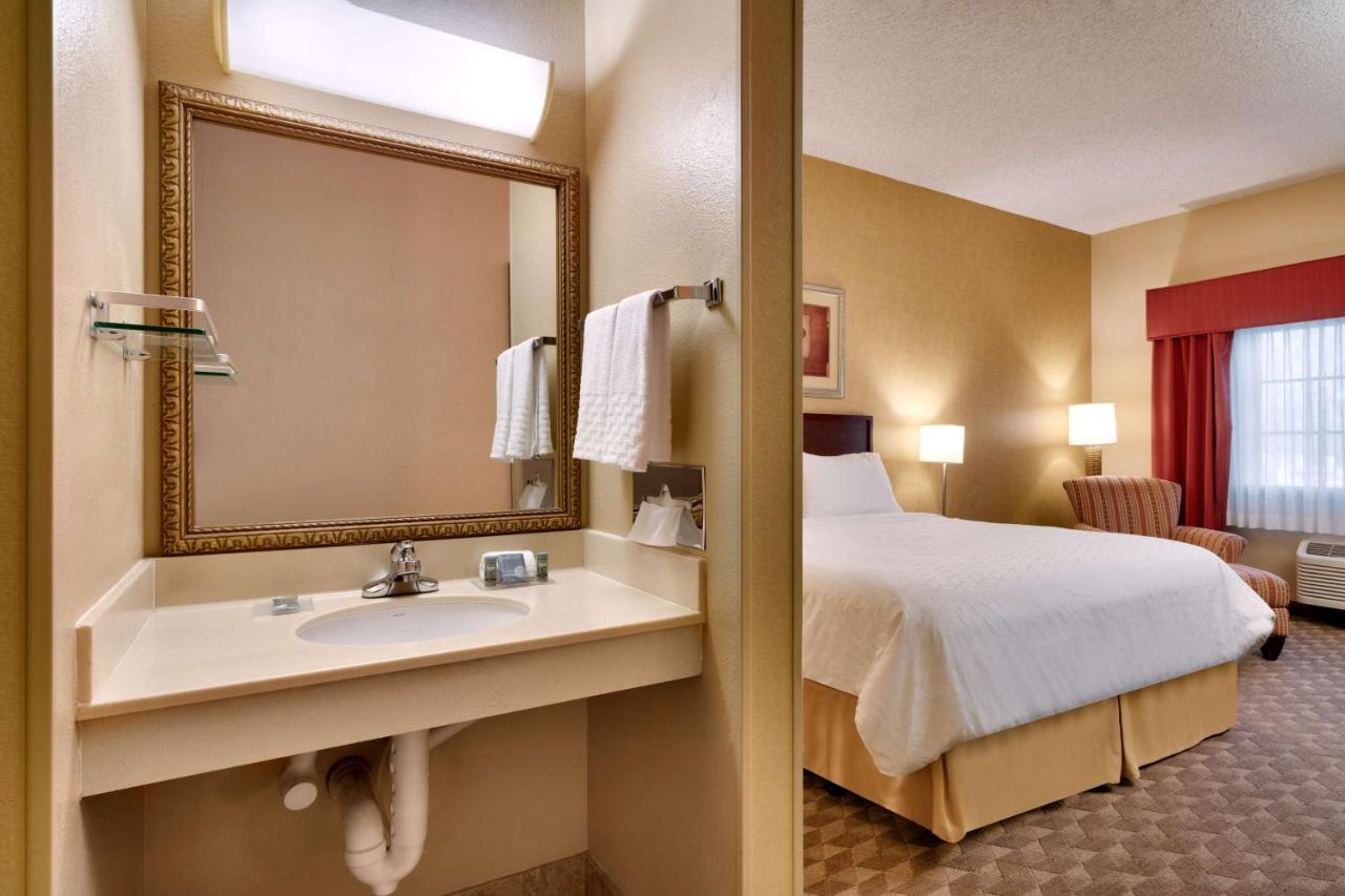 King Room with Mobility Accessible Tub at Best Western Downtown Phoenix