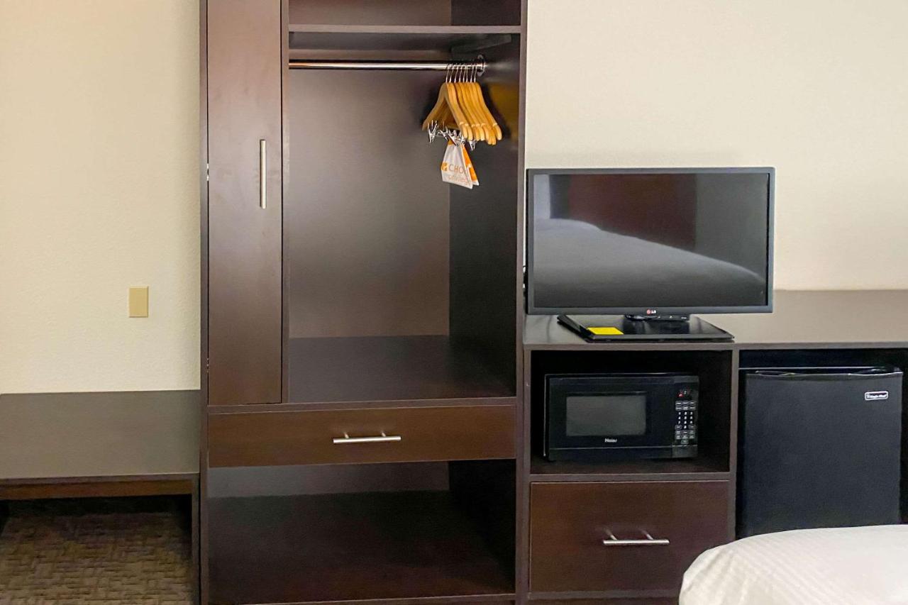 Standard Queen Room - Non-Smoking at Sleep Inn & Suites Decatur West