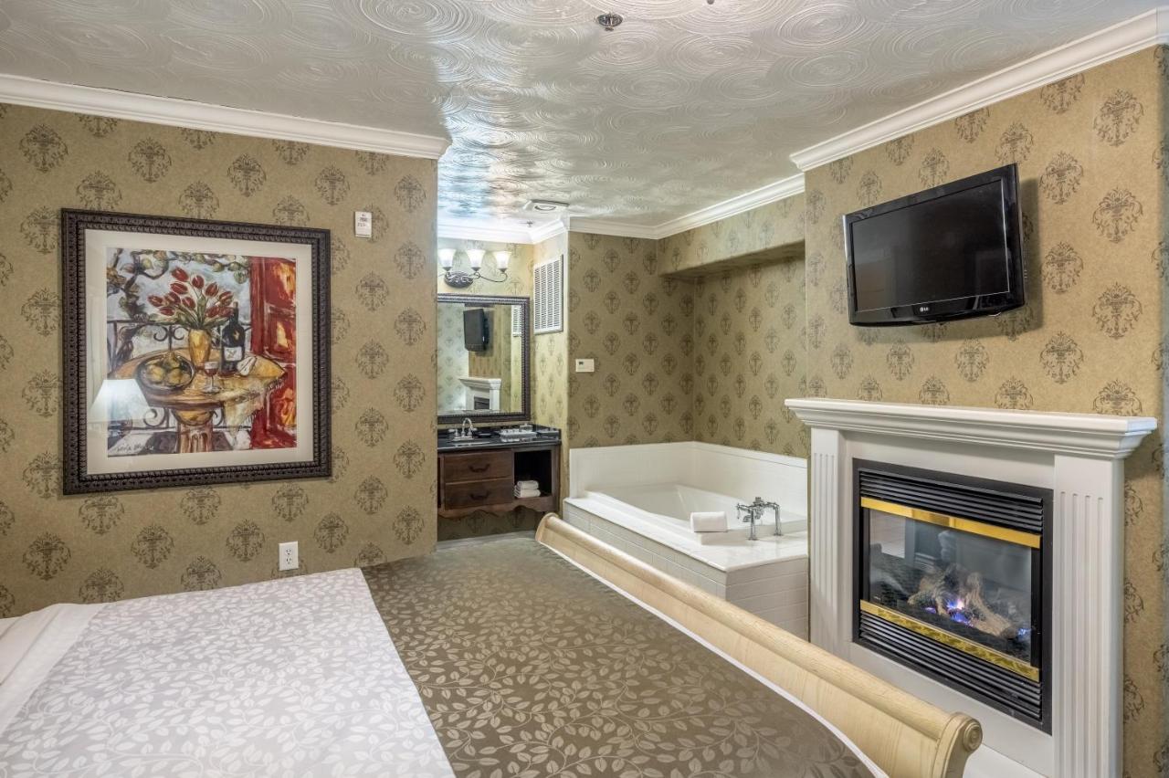 Superior Queen Room with Spa Bath - No pets at Canyons Boutique Hotel, a Canyons Collection Property