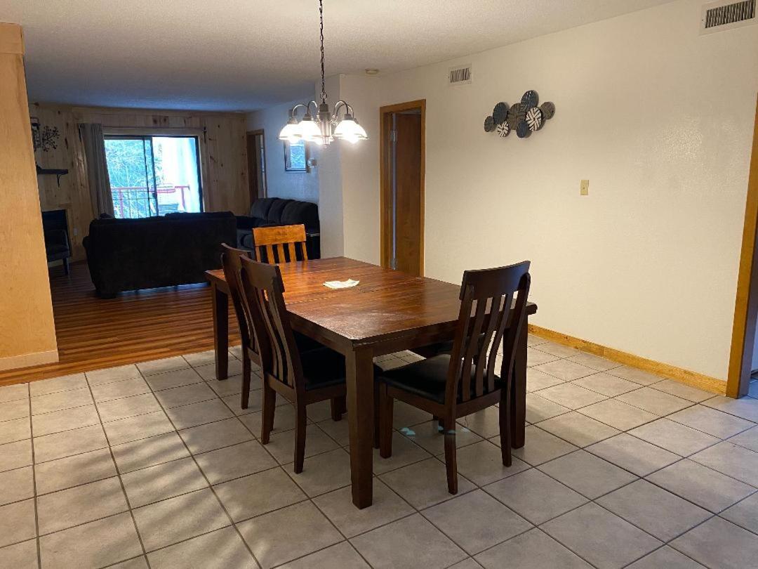| Zoders Inn and Suites
