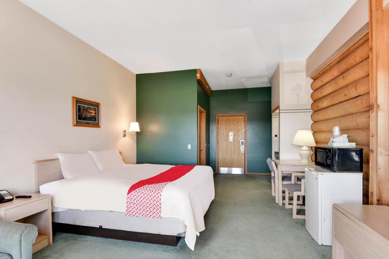  | Casa Loma Inn & Suites by OYO Davenport IA near I-80
