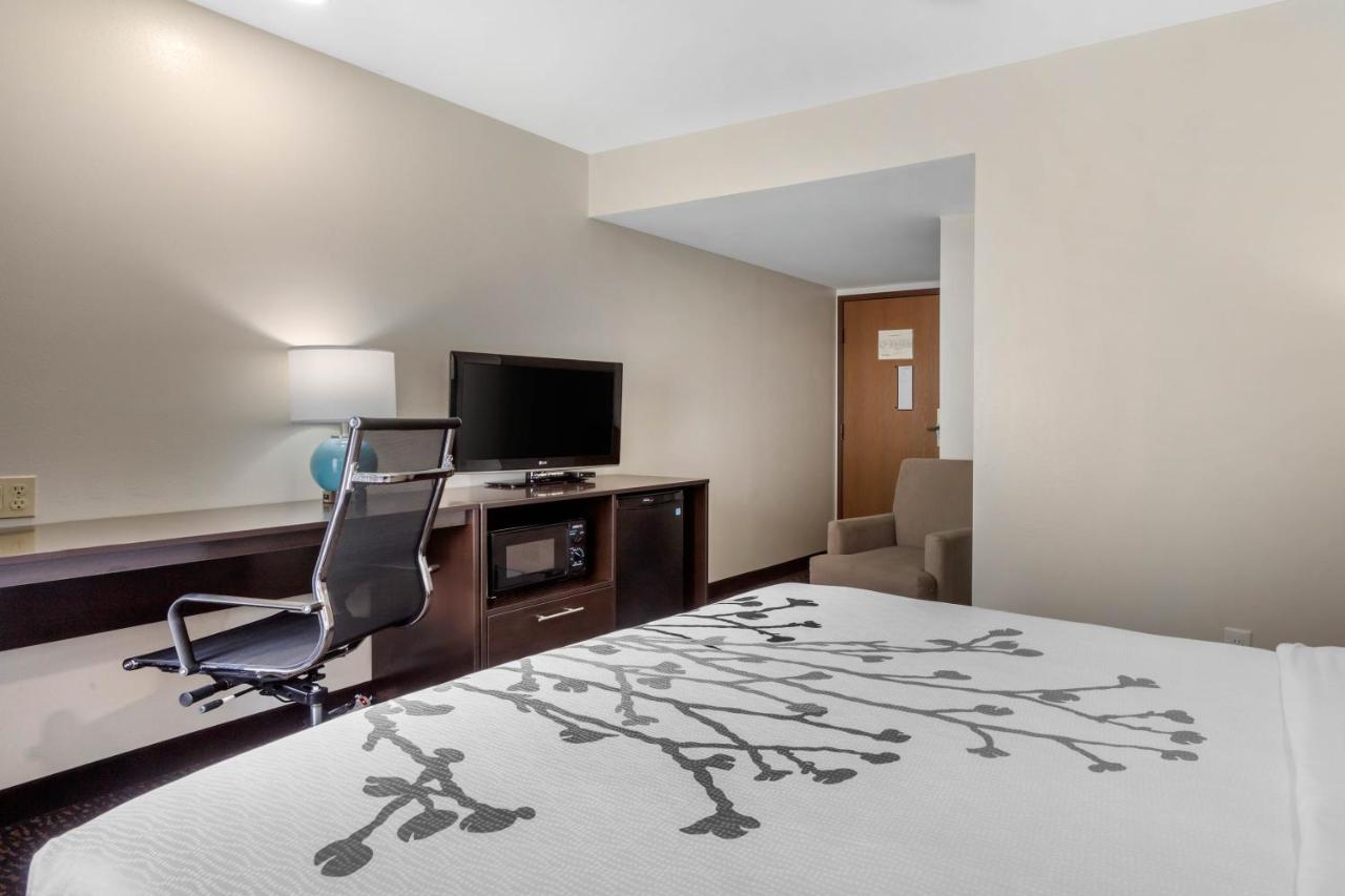 | Sleep Inn & Suites Johnson City