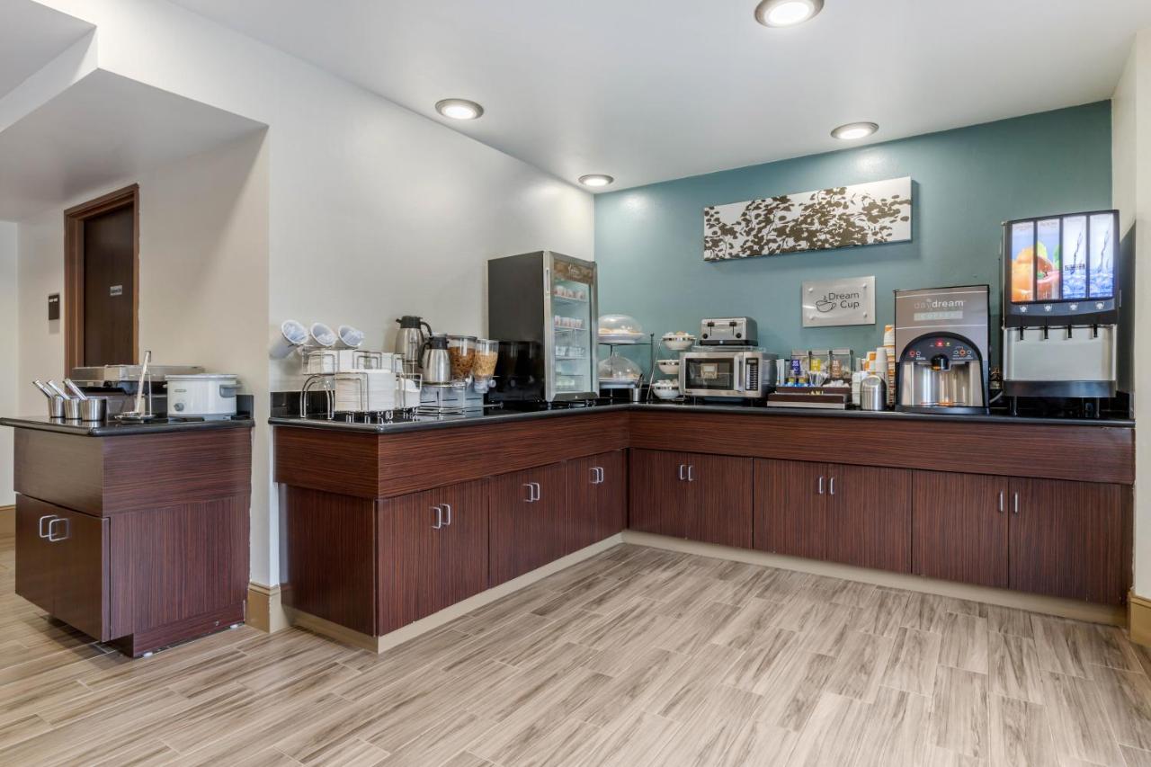 | Sleep Inn & Suites Johnson City