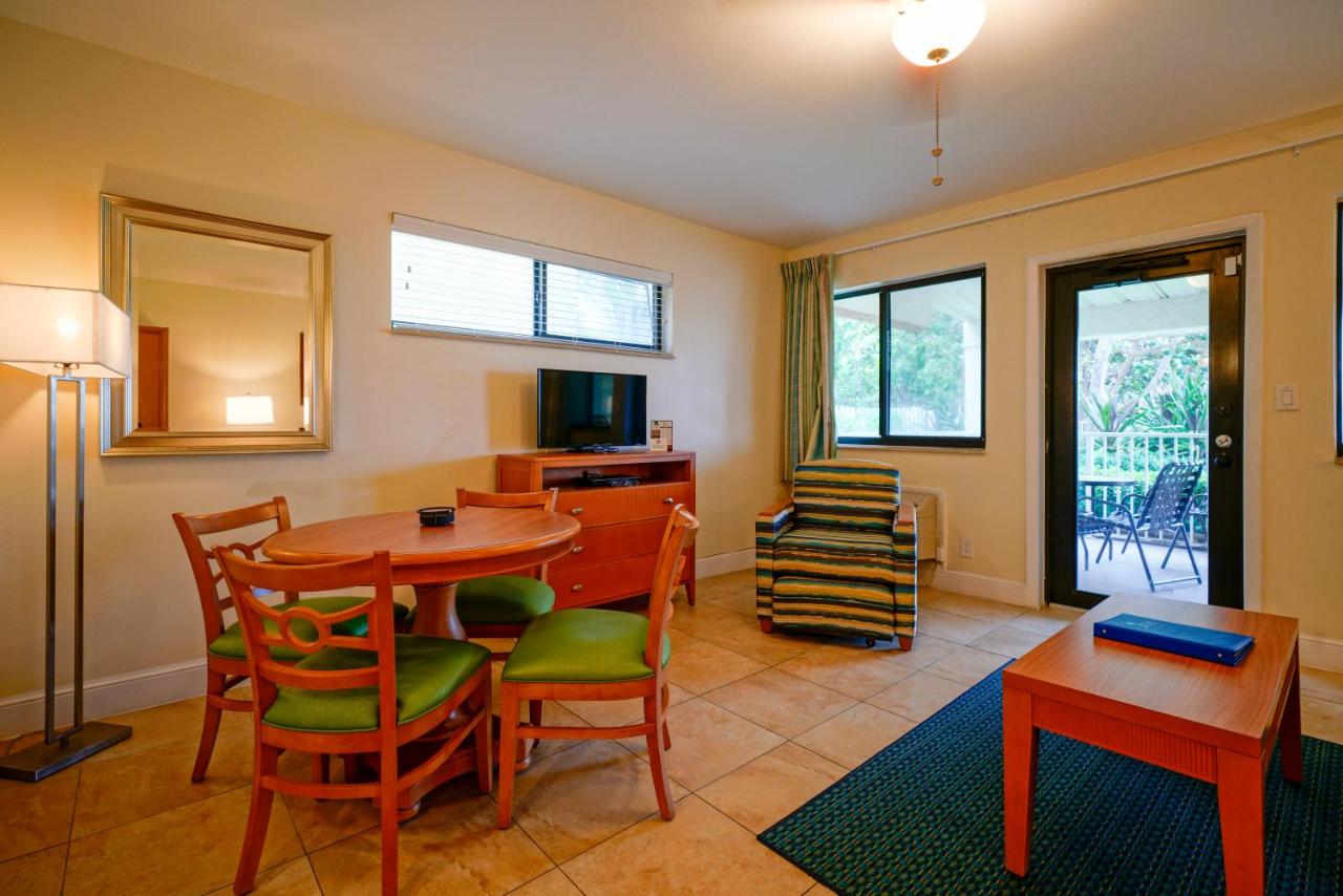 King Suite with Ocean View at La Costa Beach Club