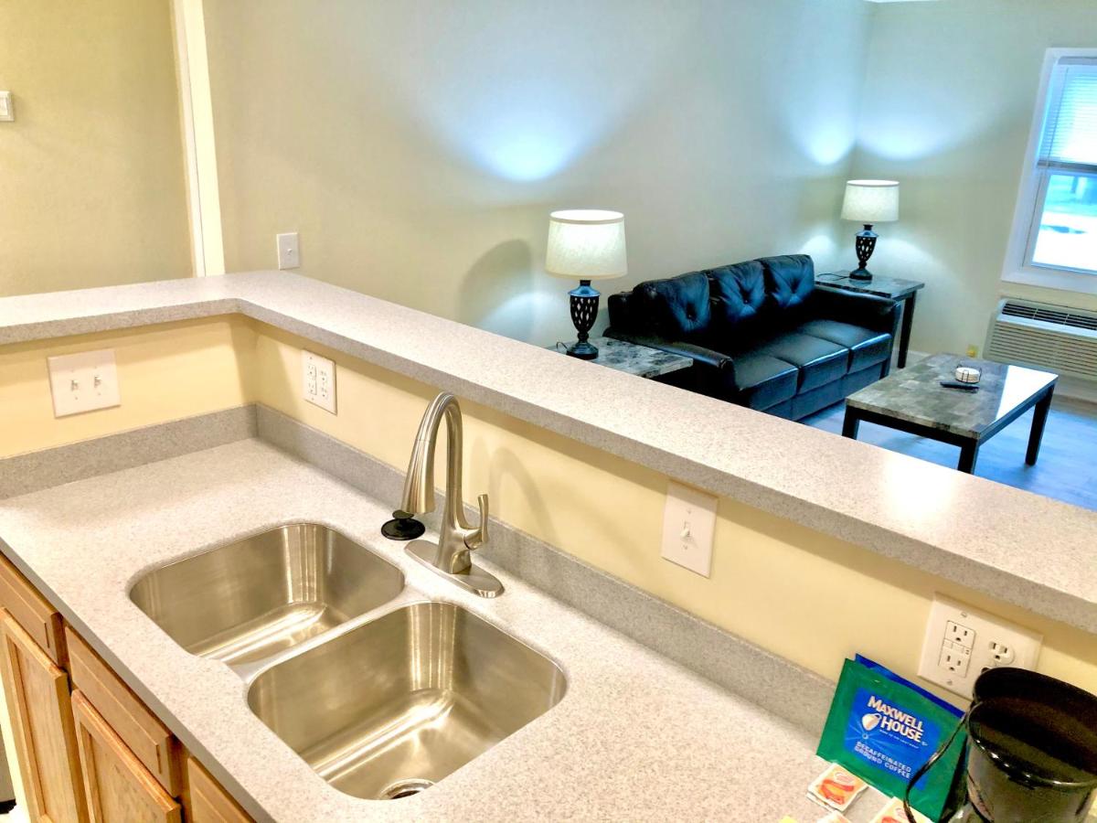 Two-Bedroom Suite at Bicentennial Inn