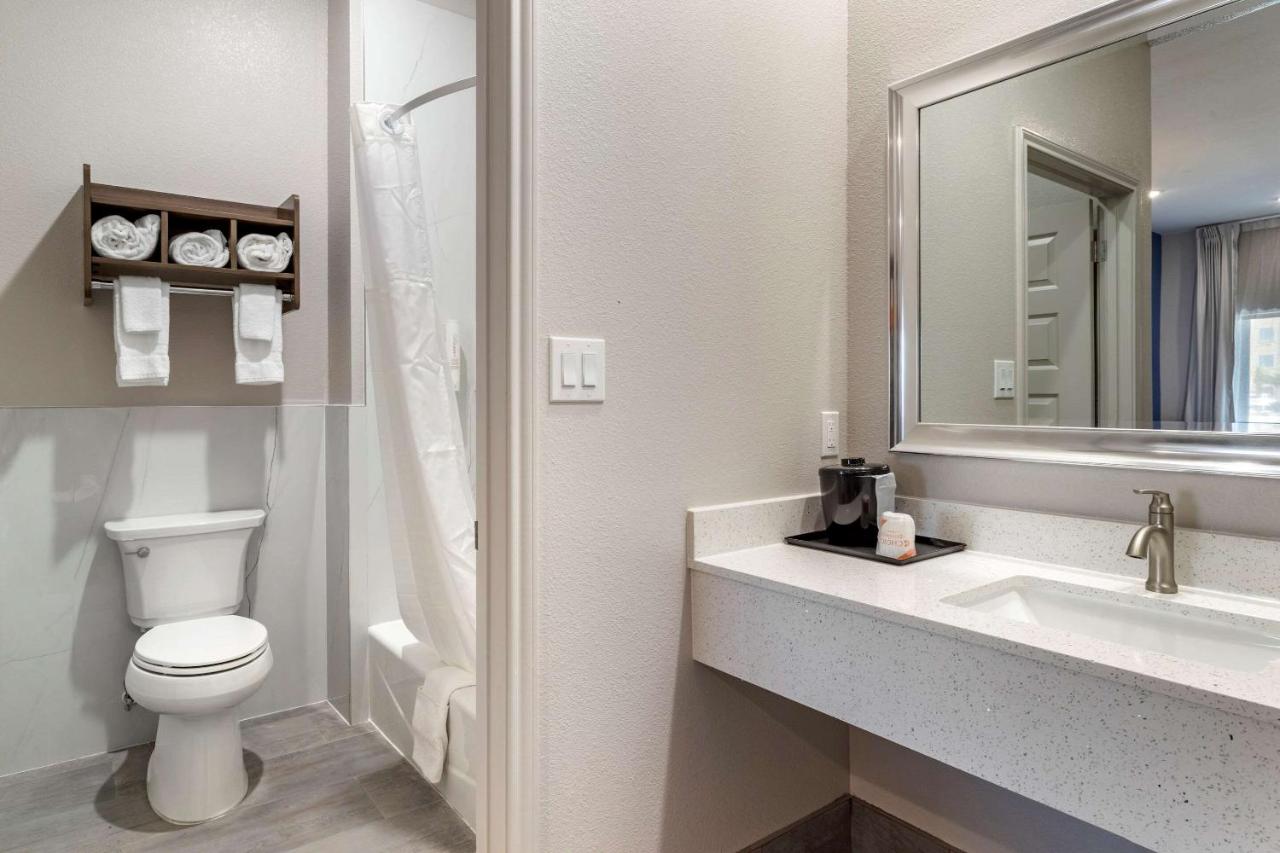 Double Room with Two Double Beds - Accessible/Non Smoking at Clarion Pointe Port Arthur-Beaumont South