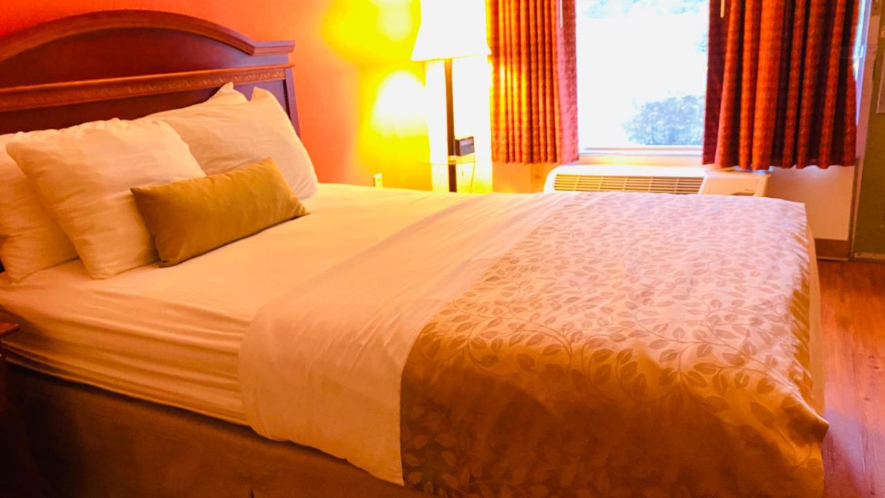 Double Room with Two Double Beds - Non-Smoking at Ramada by Wyndham Walterboro