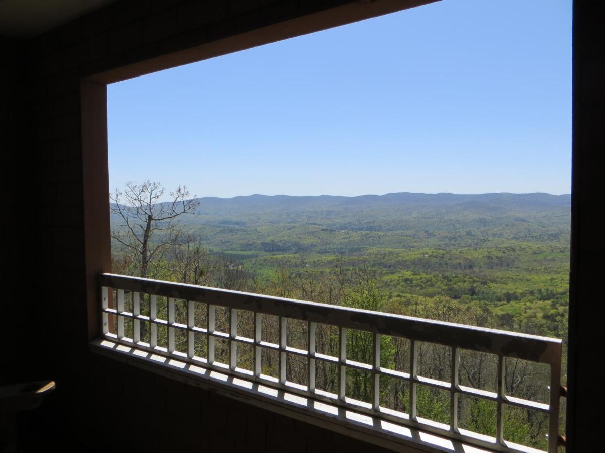  | Amicalola Falls State Park and Lodge