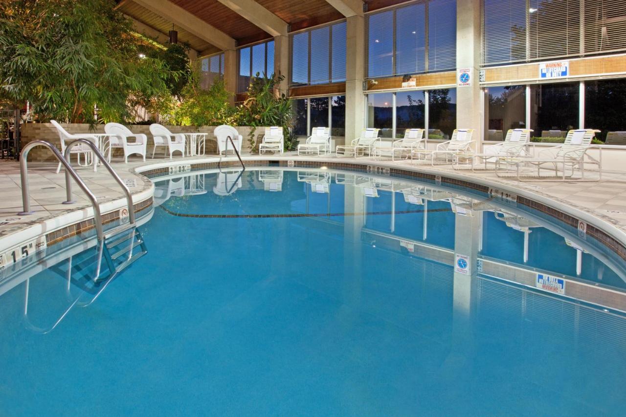 | Days Inn by Wyndham Warren