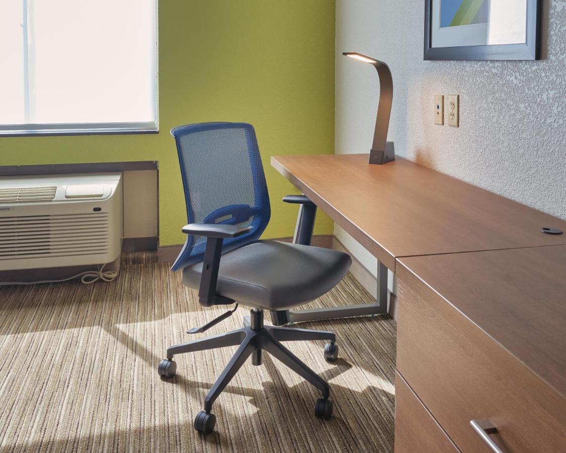 Executive Queen Suite with Two Queen Beds - Non-Smoking at Holiday Inn Express & Suites Akron Regional Airport Area by IHG