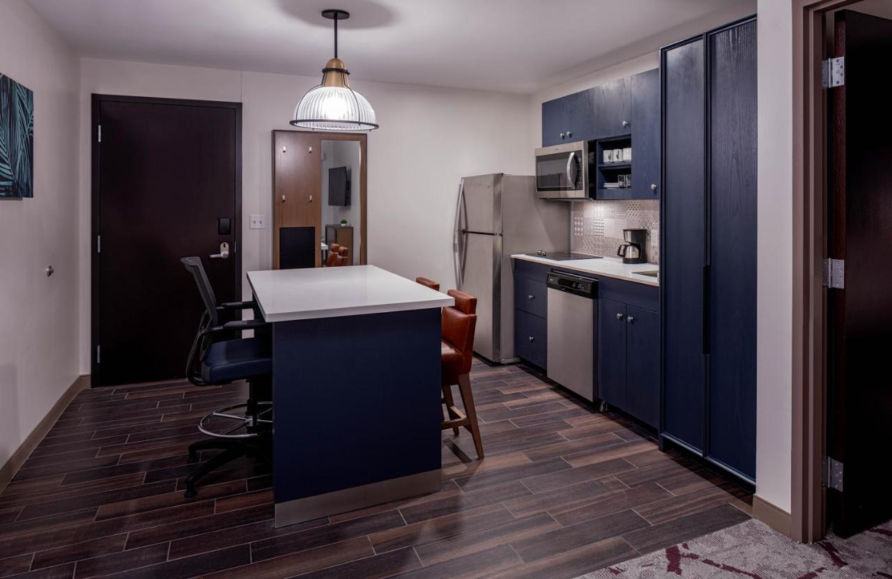 King Suite with Sofa Bed and Accessible Shower - Disability Access at Hyatt House Tampa Downtown