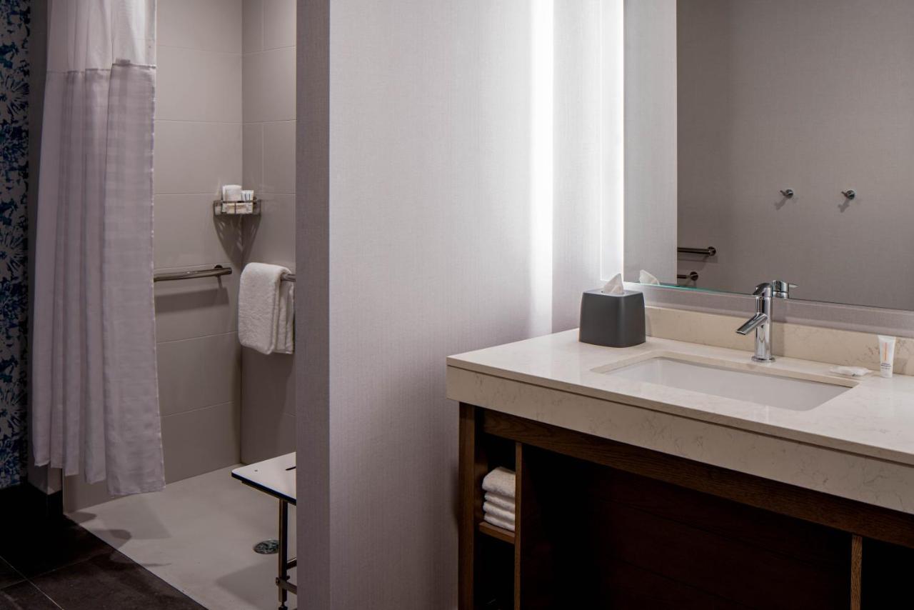 King Room - Disability Access with Roll In Shower at Hyatt Place Tampa Downtown