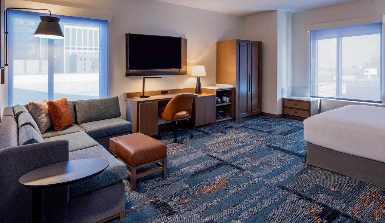 King Room - Disability Access with Tub at Hyatt Place Tampa Downtown