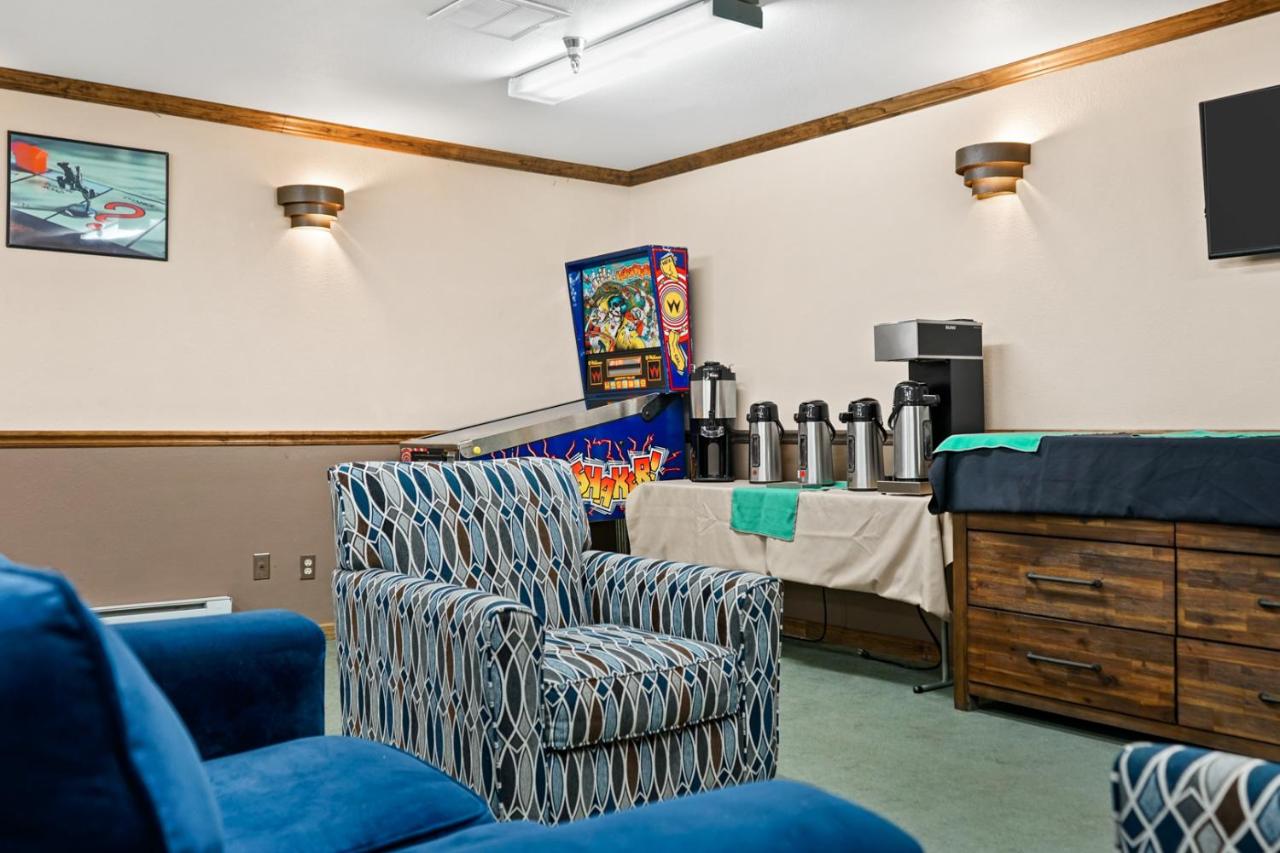 | Gold King Mountain Inn