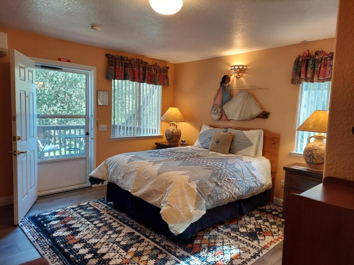 | Little Valley Inn