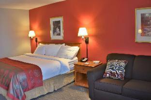 Room #50200867 at Ramada by Wyndham Sioux Falls Airport - Waterpark Resort & Event Center
