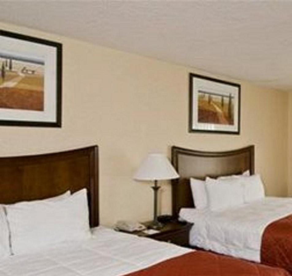 Queen Room with Two Queen Beds - Disability Access/Non-Smoking at Spark by Hilton Lake George Outlets