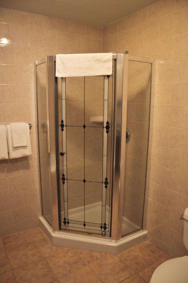  | Belvedere Inn Schenectady - Albany