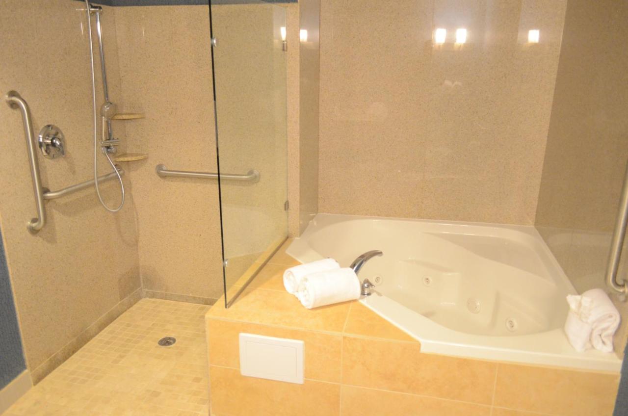 | Holiday Inn Channelview, an IHG Hotel
