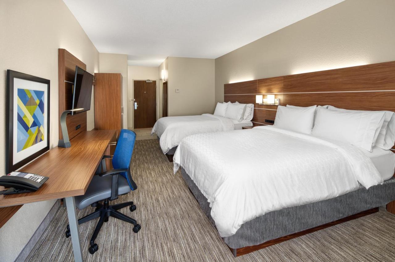 Queen Room with Two Queen Beds - Non-Smoking at Holiday Inn Express Statesboro by IHG