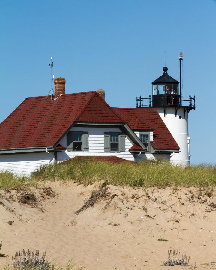 | Eagle Wing Inn - Cape Cod