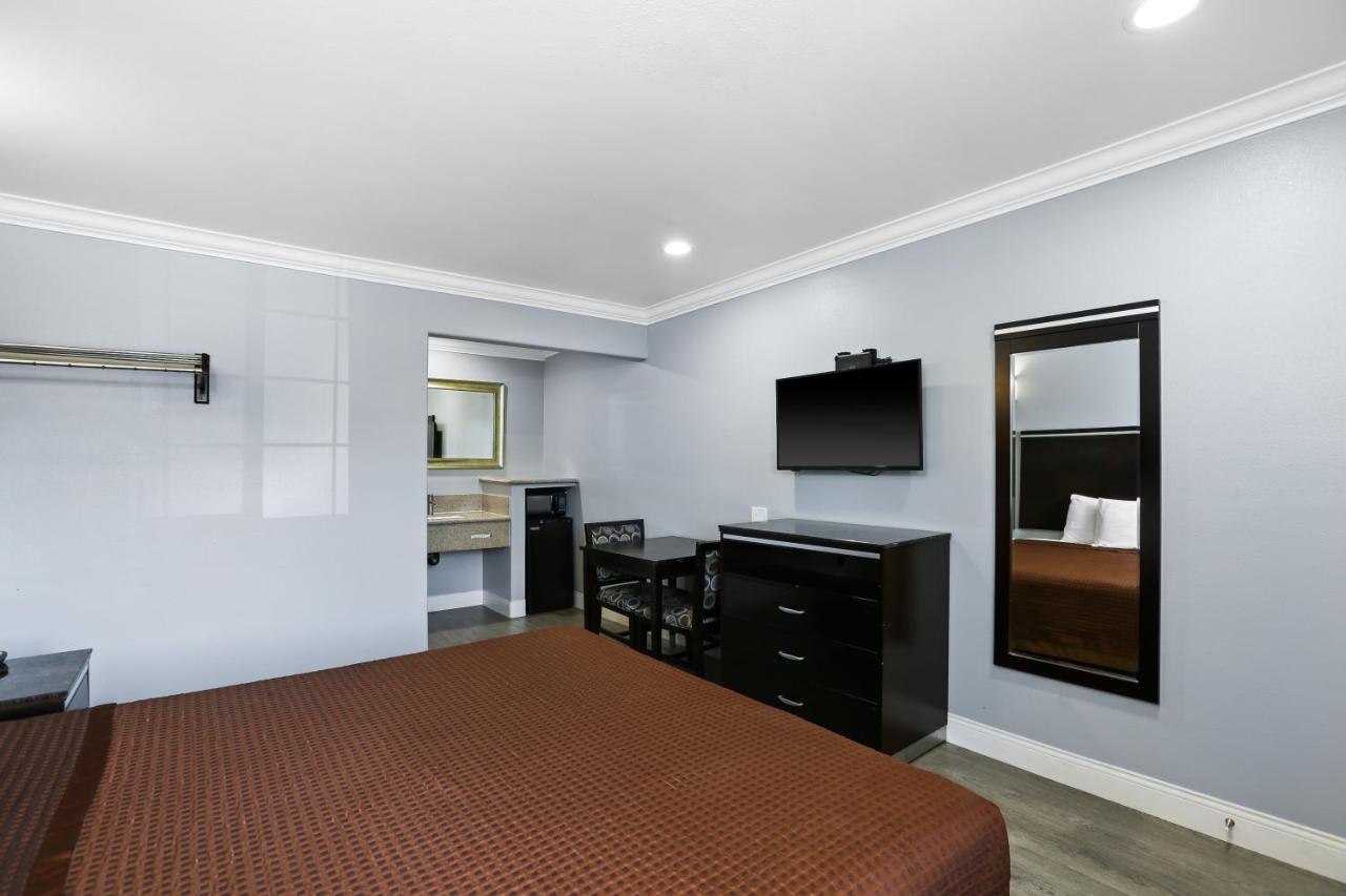 King Room at 3rd Avenue Inn