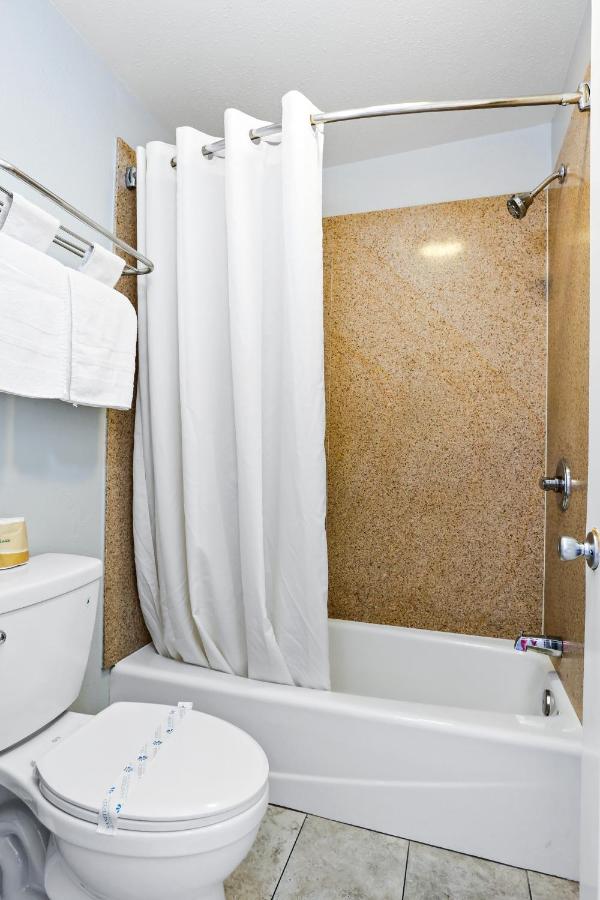 Double Room at 3rd Avenue Inn