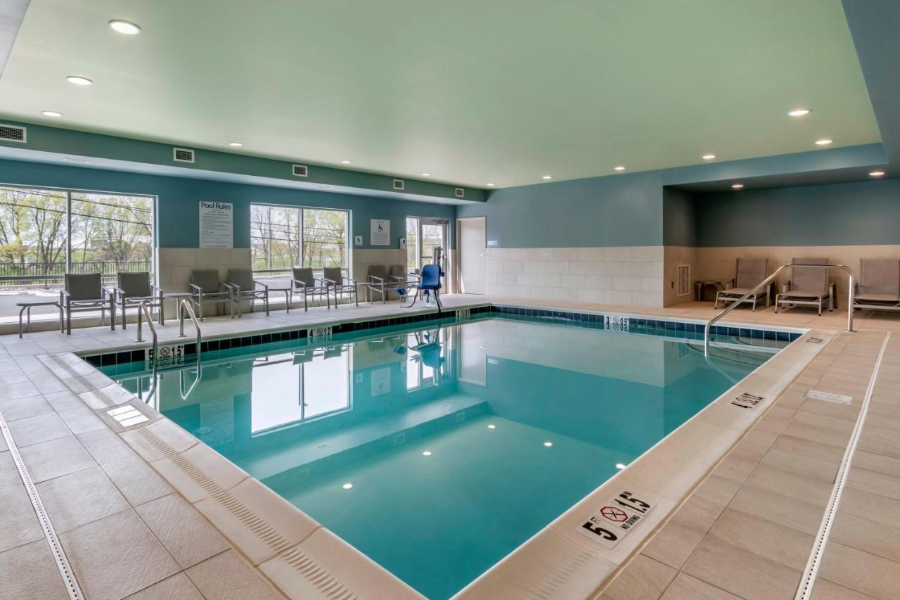 | Holiday Inn Express & Suites - Lancaster - Mount Joy, an IHG Hotel