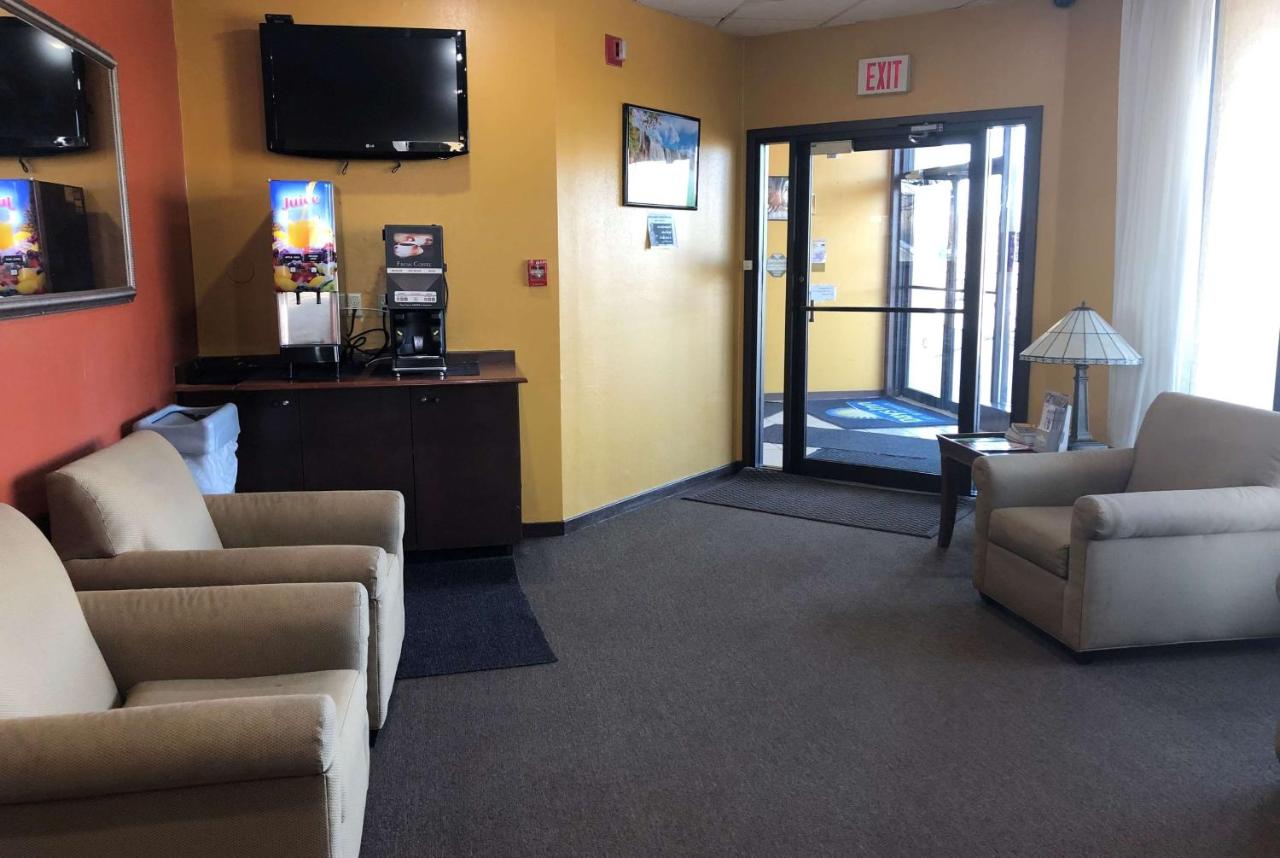  | Days Inn by Wyndham Henrietta/Rochester Area