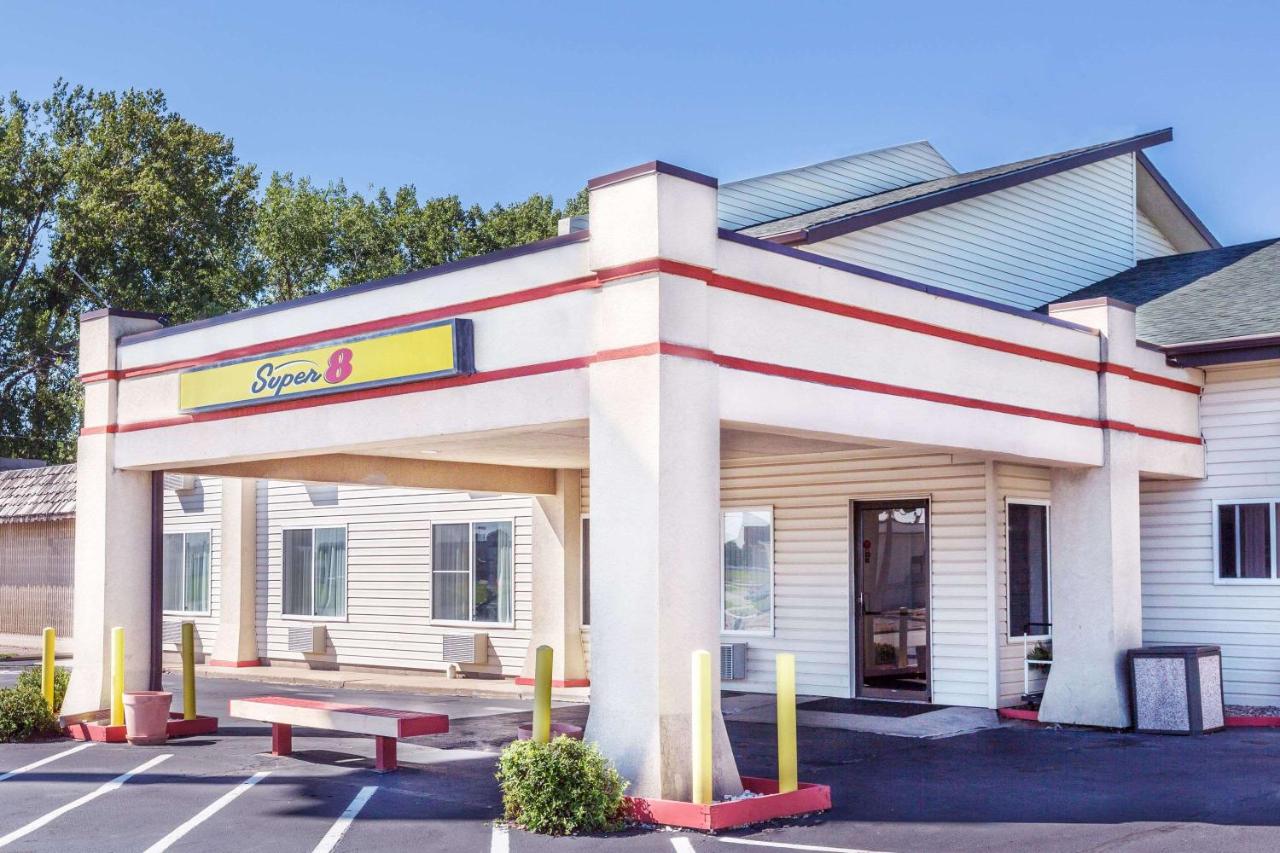 | Super 8 by Wyndham North Sioux City