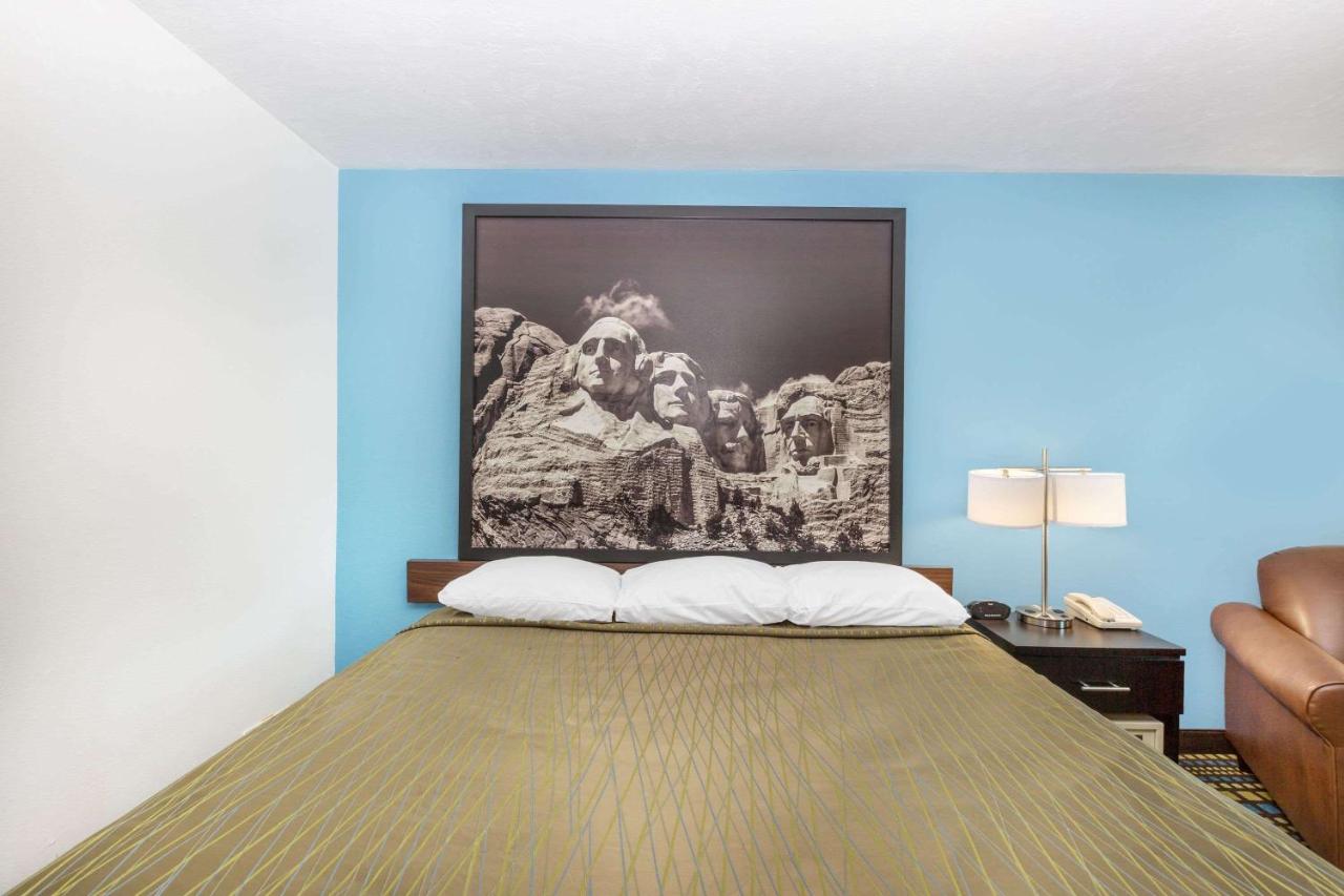 | Super 8 by Wyndham North Sioux City