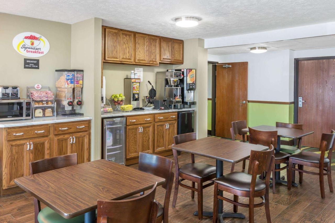 | Super 8 by Wyndham North Sioux City
