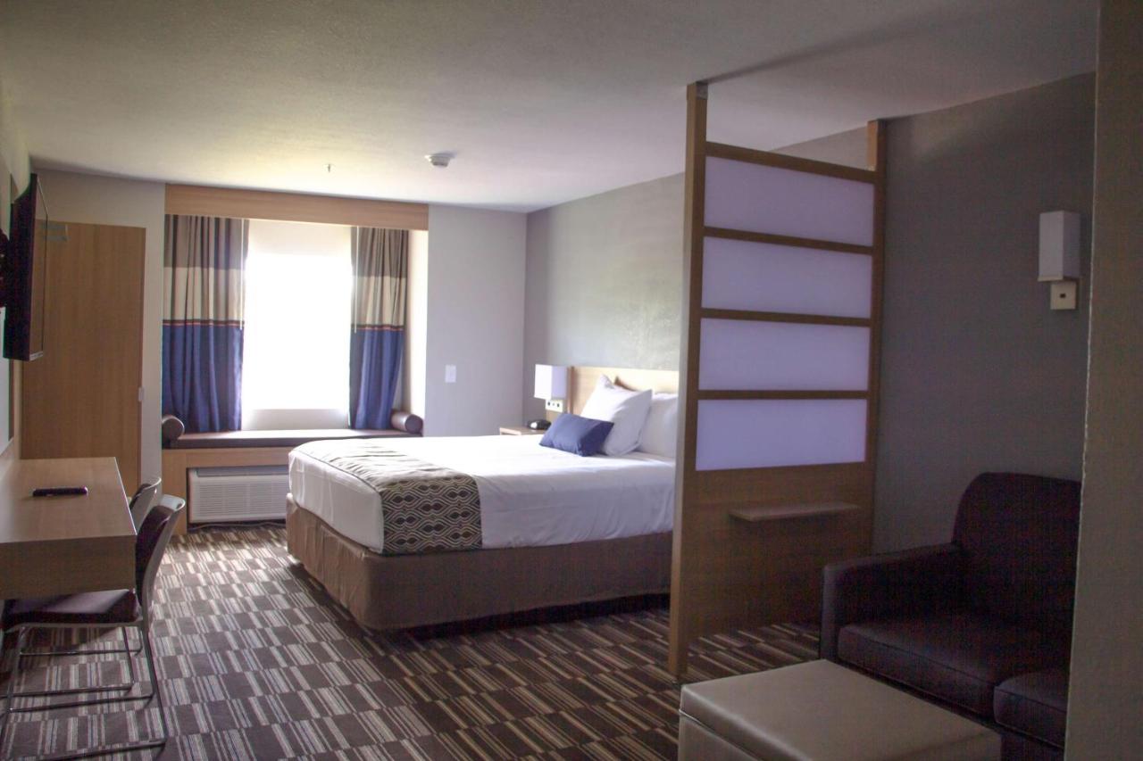 King Studio Suite - Non-Smoking at Microtel Inn & Suites by Wyndham Camp Lejeune/Jacksonville